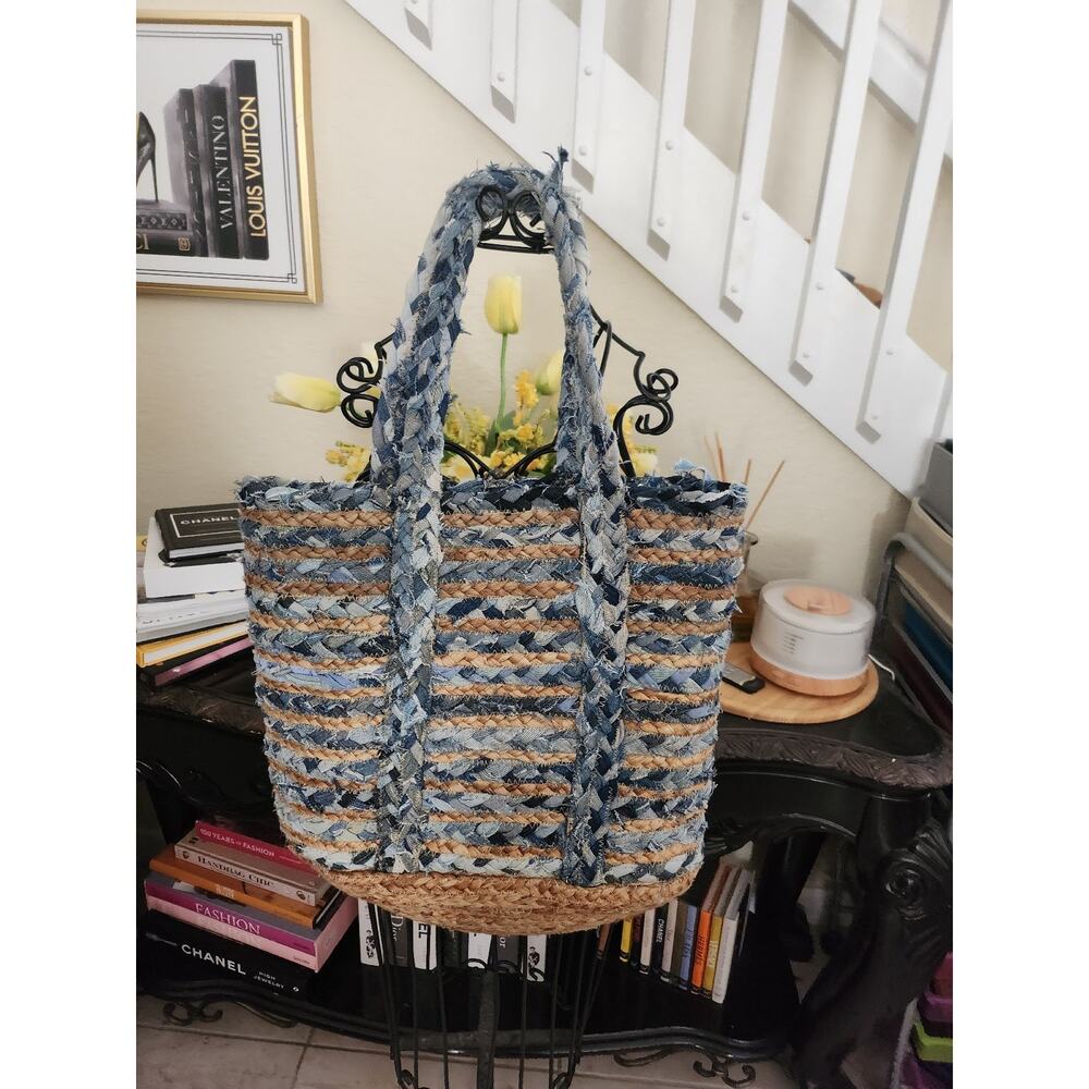 Olivia Miller Ally Extra-Large Tote - Picture 2 of 6